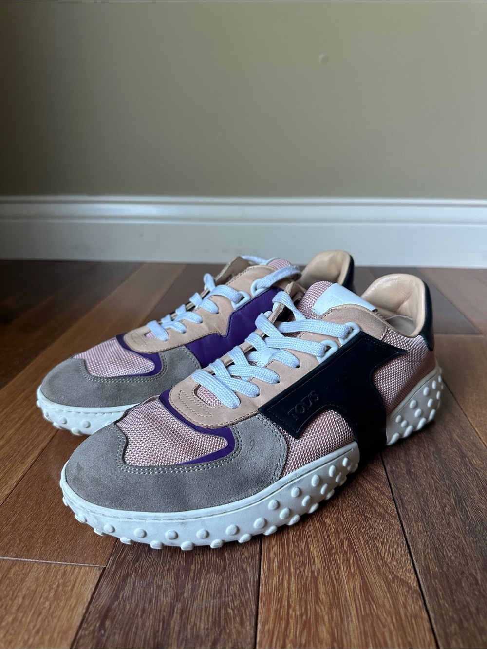 Tod’s Women’s Sneakers Size 40 Pink Grey Suede Leather Gommino Luxury Shoes